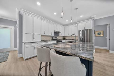 2718 NW Florida Avenue, Stuart FL - photo 7 of 40