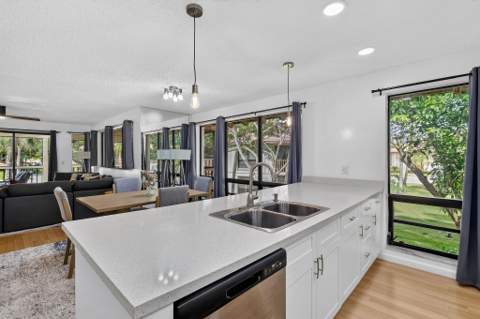 407 Brackenwood Lane, Palm Beach Gardens FL - photo 13 of 45
