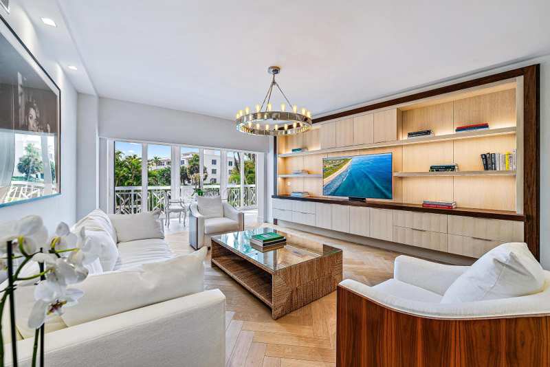 2 bedroom Condominium at 389 S Lake Drive #2g, Three Eighty Nine Corp Lessee, Palm Beach — photo 1
