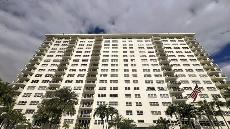 2 bedroom Condominium at 340 Sunset Drive #808, Essex Tower Condo, Fort Lauderdale — photo 3