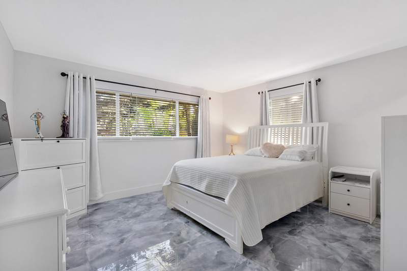 3 bedroom Single Family Residence at 545 S Lake Drive, Lakeside Point Add To Lantana, Lantana — photo 5