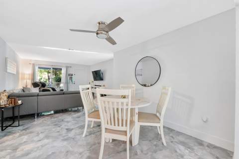 545 S Lake Drive, Lantana FL - photo 13 of 28