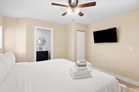 6880 Kingston Drive, Lake Worth FL - photo 24 of 41