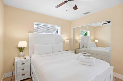 6880 Kingston Drive, Lake Worth FL - photo 19 of 41