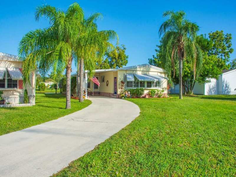 2 bedroom Manufactured Home at 12 Toreador, Spanish Lakes Golf Village, Port St. Lucie — photo 1