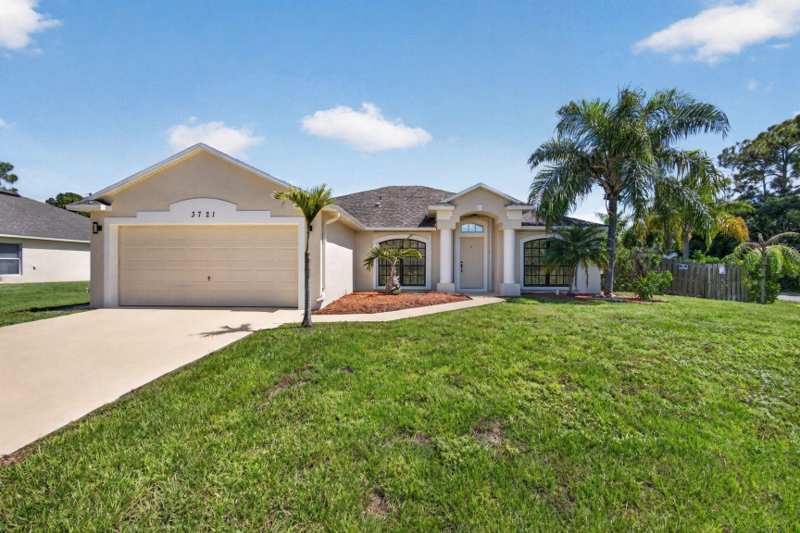 4 bedroom Single Family Residence at 3721 SW Masilunas Street, Port St Lucie Section 19, Port St. Lucie — photo 1
