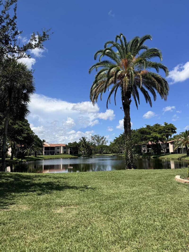 2 bedroom Condominium at 9272 Vista Del Lago #28F, Pines Of Boca Lago Condo, Boca Raton — photo 4