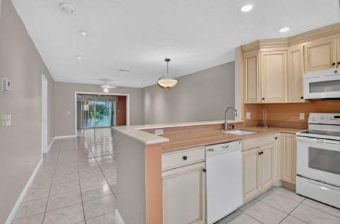 6789 Moonlit Drive, Delray Beach FL - photo 11 of 45