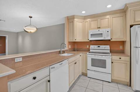6789 Moonlit Drive, Delray Beach FL - photo 13 of 45
