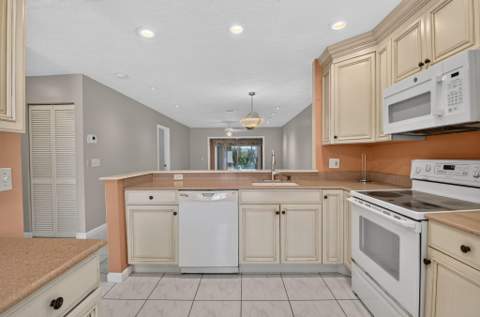 6789 Moonlit Drive, Delray Beach FL - photo 16 of 45