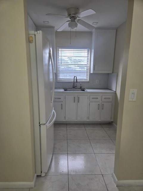 17 Cambridge A, West Palm Beach FL - photo 7 of 15