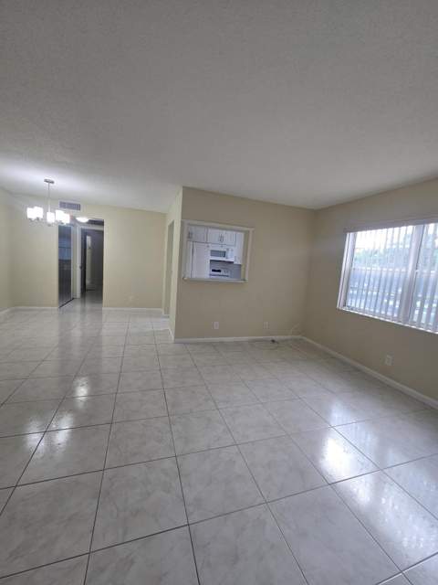 17 Cambridge A, West Palm Beach FL - photo 12 of 15