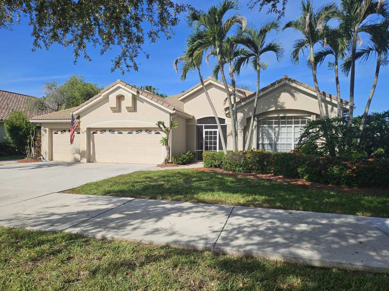 4 bedroom Single Family Residence at 909 SW Lake Charles Circle, Lake Charles Phase 1B, Port St. Lucie — photo 1