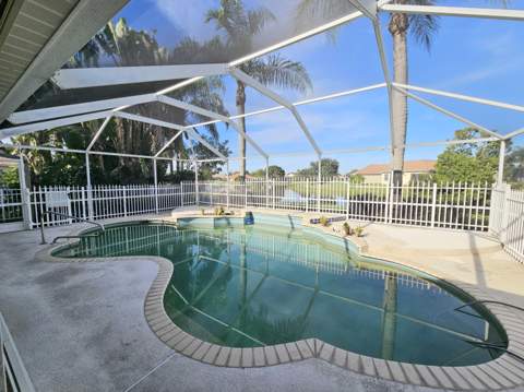 909 SW Lake Charles Circle, Port St. Lucie FL - photo 7 of 33