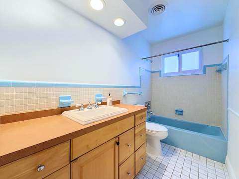 2621 NE 51st Court, Lighthouse Point FL - photo 12 of 30