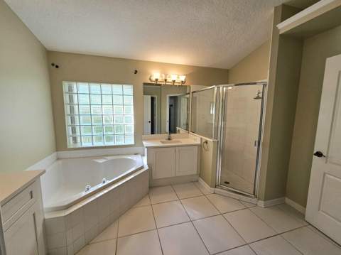 909 SW Lake Charles Circle, Port St. Lucie FL - photo 24 of 33