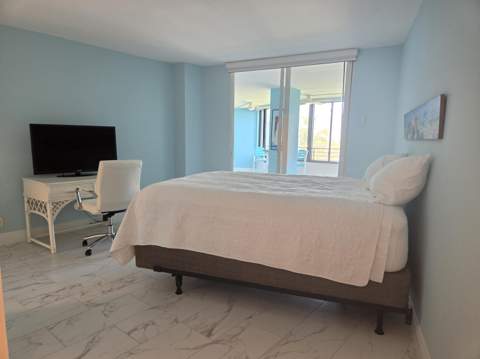 1357 NE Ocean Boulevard #304, Stuart FL - photo 16 of 38