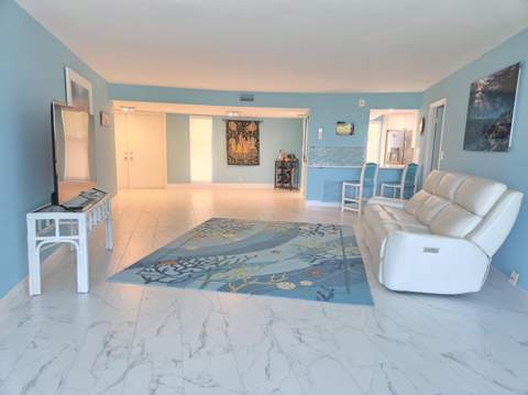 1357 NE Ocean Boulevard #304, Stuart FL - photo 7 of 38