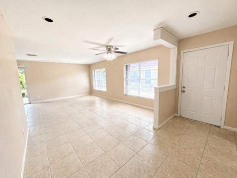 4725 SE Teri Place, Stuart FL - photo 8 of 19