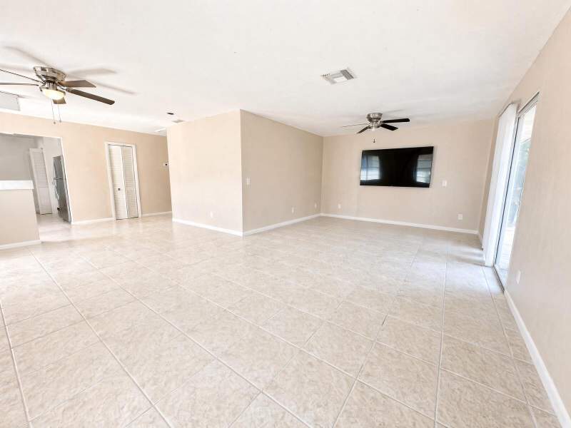 2 bedroom Villa at 4725 SE Teri Place, Southern Pines, Stuart — photo 4