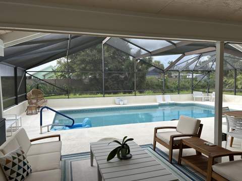 934 SE Atlantus Avenue, Port St. Lucie FL - photo 7 of 54