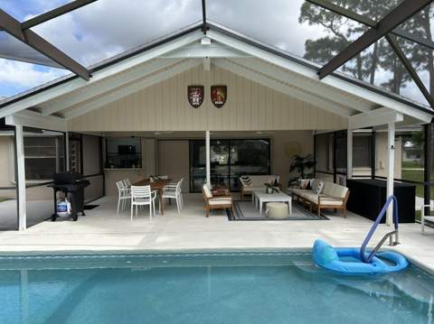 934 SE Atlantus Avenue, Port St. Lucie FL - photo 9 of 54