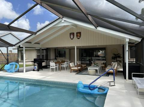 934 SE Atlantus Avenue, Port St. Lucie FL - photo 10 of 54