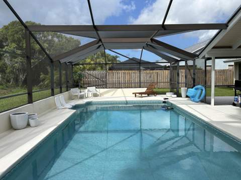 934 SE Atlantus Avenue, Port St. Lucie FL - photo 11 of 54
