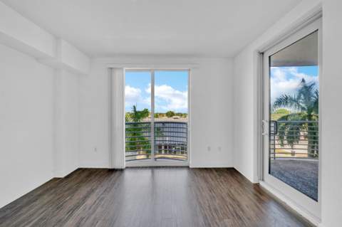 1830 Radius Drive #307, Hollywood FL - photo 9 of 50