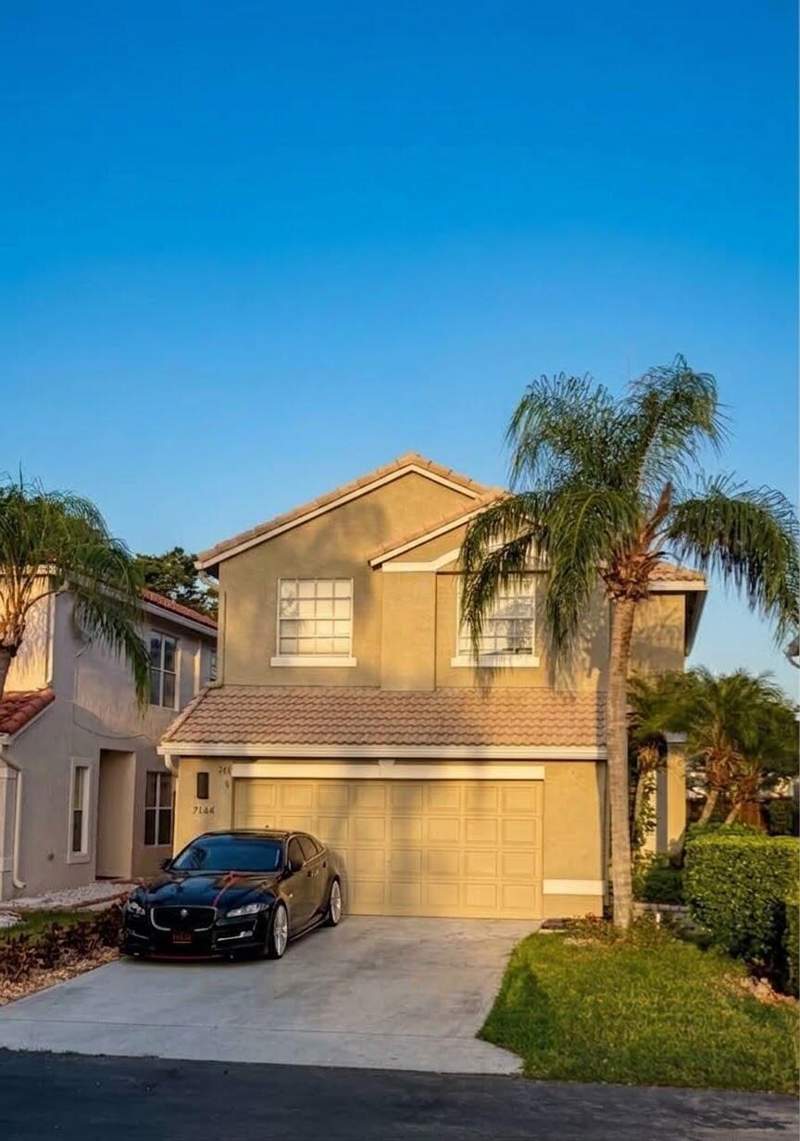 3 bedroom Single Family Residence at 7144 Craw Key Way, Charleston Shores, Lake Worth — photo 4