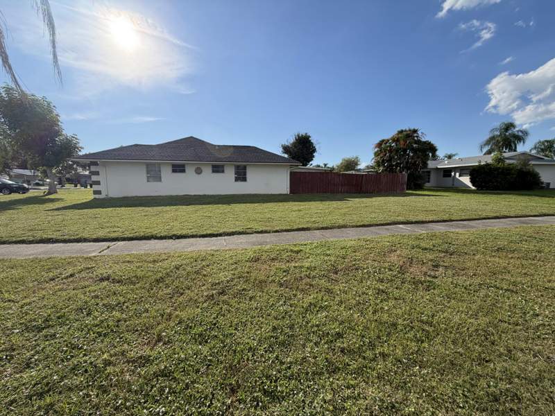 3 bedroom Single Family Residence at 662 SW Branford Drive, Port St Lucie Section 45, Port St. Lucie — photo 3