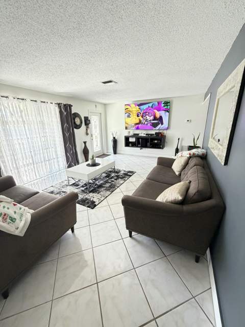 662 SW Branford Drive, Port St. Lucie FL - photo 7 of 15
