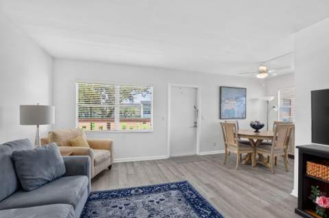 150 Mansfield D, Boca Raton FL - photo 9 of 44