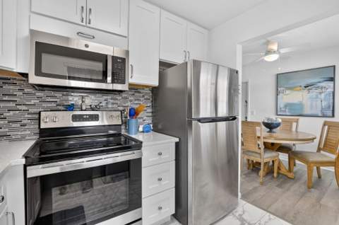 150 Mansfield D, Boca Raton FL - photo 6 of 44