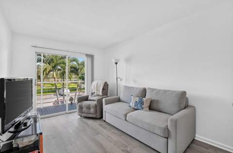 150 Mansfield D, Boca Raton FL - photo 17 of 44