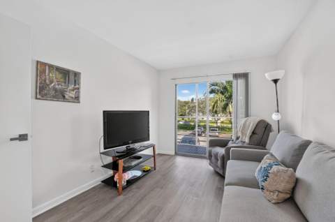 150 Mansfield D, Boca Raton FL - photo 18 of 44