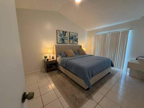 1437 Royal Forest Court, West Palm Beach FL - photo 10 of 51