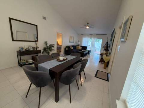 1437 Royal Forest Court, West Palm Beach FL - photo 12 of 51