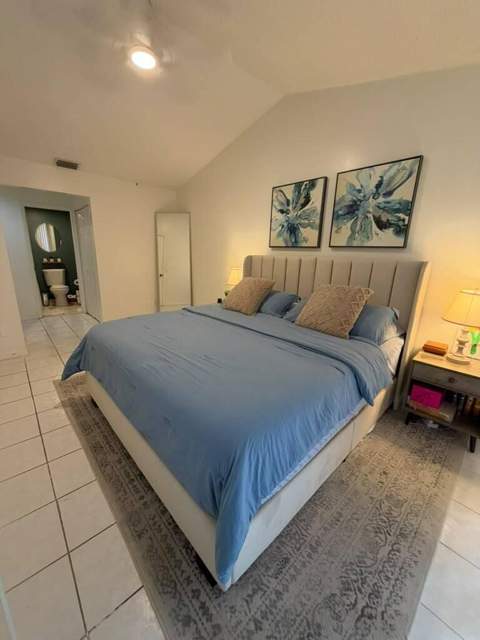 1437 Royal Forest Court, West Palm Beach FL - photo 15 of 51