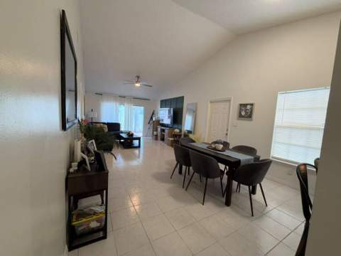 1437 Royal Forest Court, West Palm Beach FL - photo 16 of 51