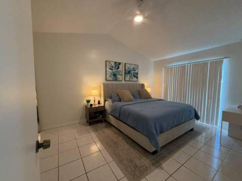 1437 Royal Forest Court, West Palm Beach FL - photo 17 of 51