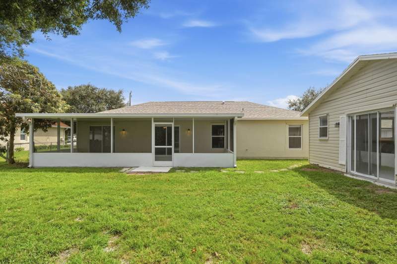 3 bedroom Single Family Residence at 453 SW Columbus Drive, Port St Lucie Section 34, Port St. Lucie — photo 3