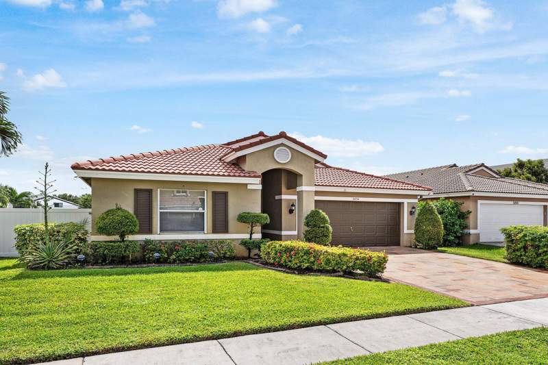 3 bedroom Single Family Residence at 5054 Prairie Dunes Village Circle, Winston Trails, Lake Worth — photo 2