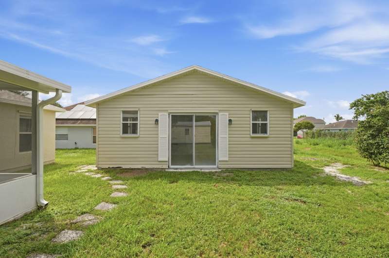 3 bedroom Single Family Residence at 453 SW Columbus Drive, Port St Lucie Section 34, Port St. Lucie — photo 5