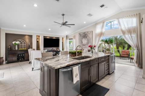 5054 Prairie Dunes Village Circle, Lake Worth FL - photo 18 of 42