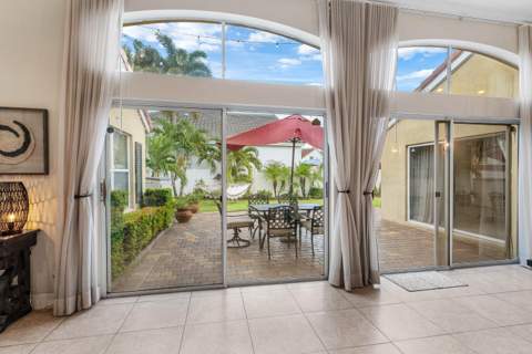 5054 Prairie Dunes Village Circle, Lake Worth FL - photo 13 of 42