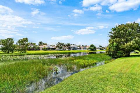 5054 Prairie Dunes Village Circle, Lake Worth FL - photo 8 of 42