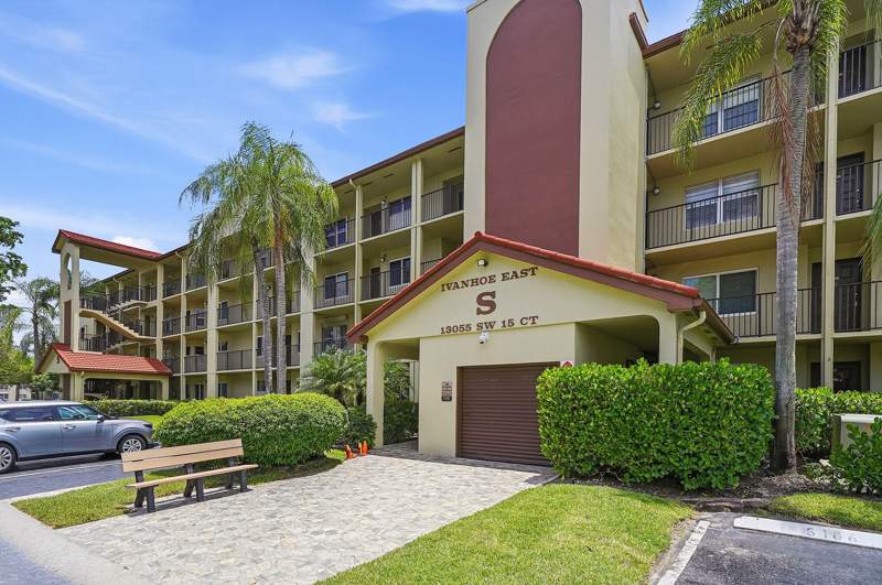 2 bedroom Condominium at 13055 SW 15th Court #107S, Ivanhoe East At Century Village, Pembroke Pines — photo 4