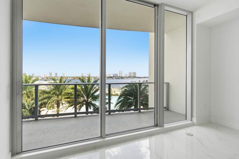2 bedroom Condominium at 220 Lake Shore Drive #804, Nautilus 220 Condominium, Lake Park — photo 5
