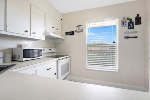 6091 NW 61st Avenue #307, Tamarac FL - photo 7 of 37